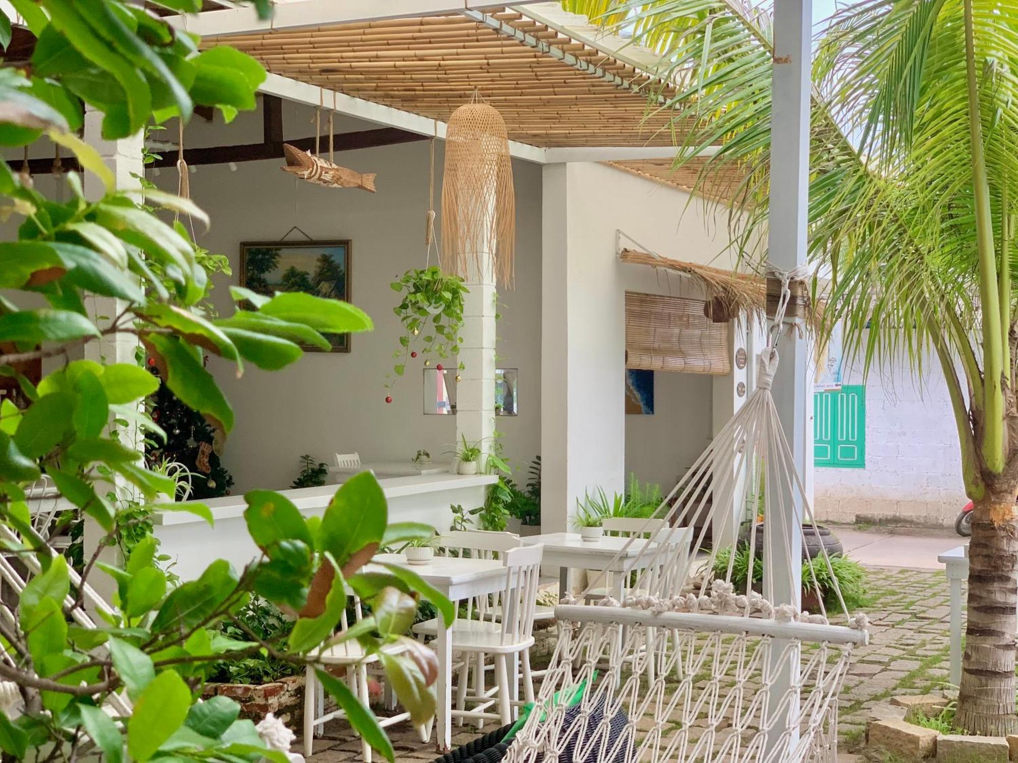 Hotel A L Y S S A Seaside Muine Mũi Né Exterior foto